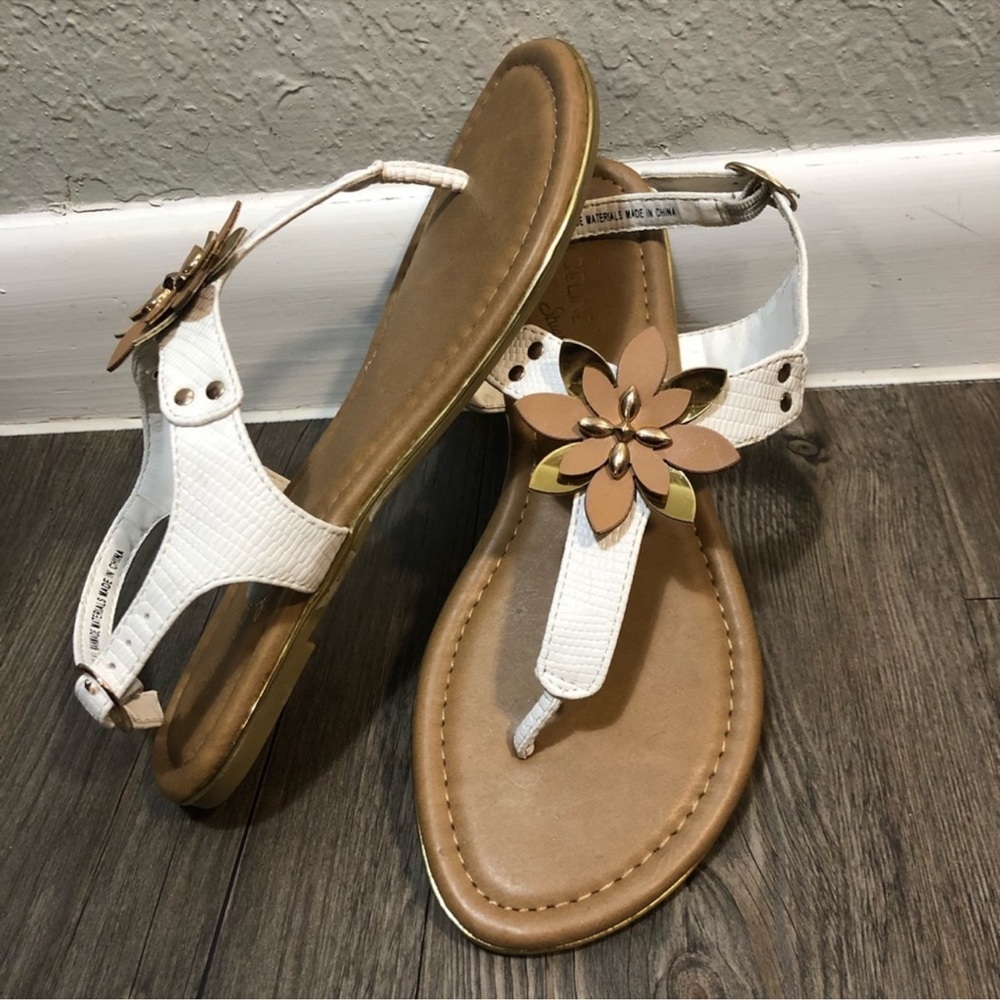 Sandals - Picture 2 of 3